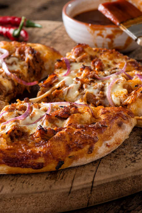 Pizza Toppings: Pulled Pork Barbecue Pizza