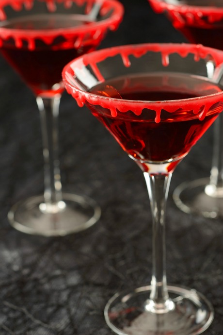 Blood rimmed glasses give any drink a spooky touch for Halloween