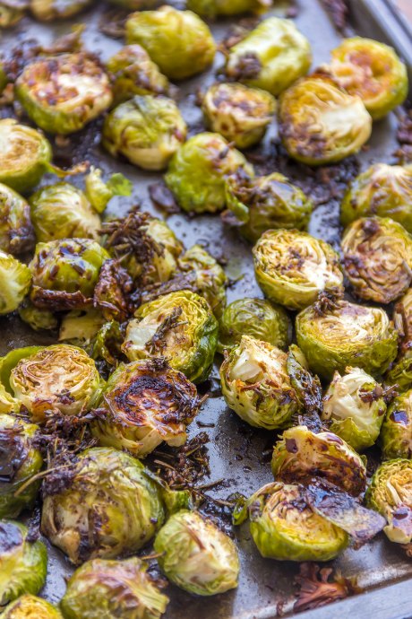 Roast Brussels sprouts in the oven with balsamic vinegar and honey