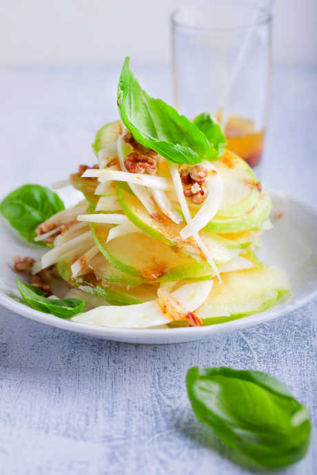 Fennel: Pair raw fennel with other tart and crunchy ingredients, like Granny Smith apples.